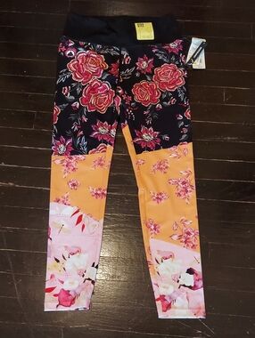 Floral Patchwork Leggings - Black & Peach - Women's